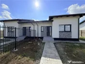 Duplex pe plan - compartimentare practica - 3 bai - teren 37 