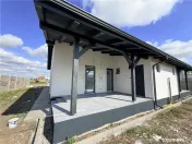 Duplex pe plan - compartimentare practica - 3 bai - teren 37 