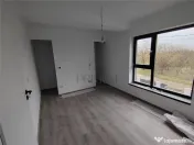 Duplex despartit - finisaje moderne - zona buna 