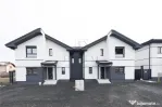 Duplex separat prin casa scarii - finisaje premium - compart