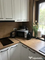 Apartament Lux &Business la cheie: cu vedere la munte, curte 