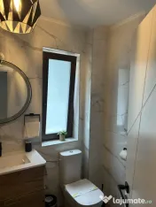 Apartament Lux &Business la cheie: cu vedere la munte, curte 