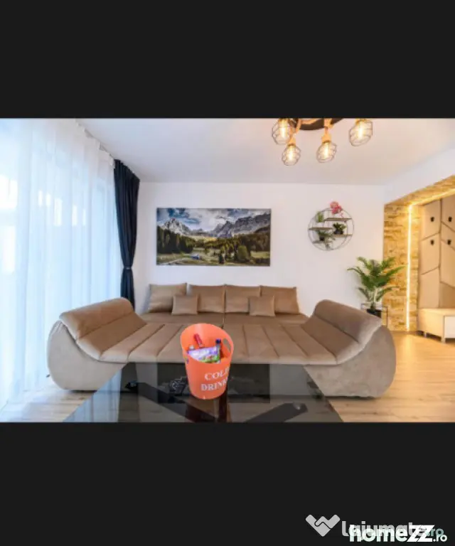 Apartament Lux &Business la cheie: cu vedere la munte, curte