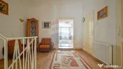 APARTAMENT ISTORIC 110 MP CU POD SI VEDERE SPRE STRADA RE... 