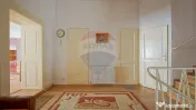 APARTAMENT ISTORIC 110 MP CU POD SI VEDERE SPRE STRADA RE... 