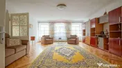 APARTAMENT ISTORIC 110 MP CU POD SI VEDERE SPRE STRADA RE... 