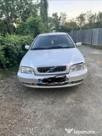 Dezmembrez Volvo S40 