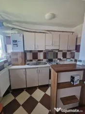 Apartament 2 camere, 39 mp utili, zona Liceului Spiru Haret 