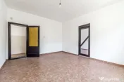 Casă individuală cu potențial comercial excelent in ca... 