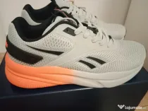 vând miel între 25-40kg 14 lei