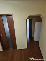 Se închiriază apartament cu 2 camere la etajul 1,zona Mercur 