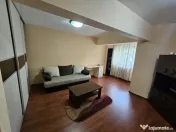 Se închiriază apartament cu 2 camere la etajul 1,zona Mercur 