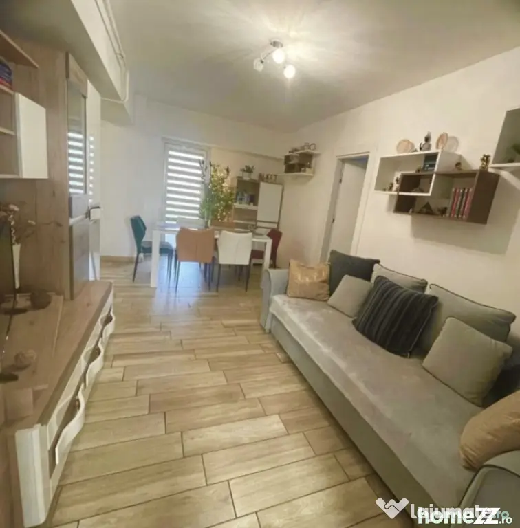 Apartament 3 camere, decomandat 80 mp, zona Garii - Rovine R - Craiova (Dolj)