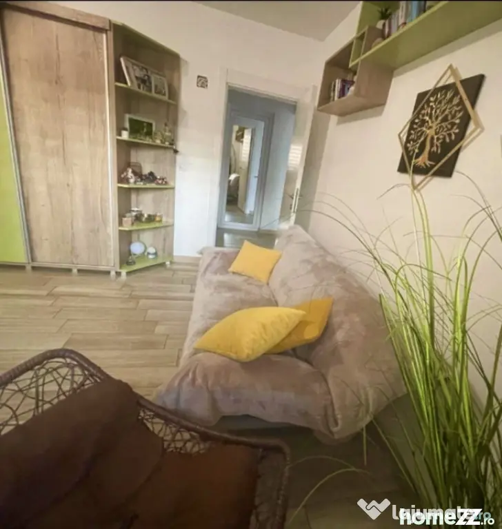 Apartament 3 camere, decomandat 80 mp, zona Garii - Rovine R - Craiova (Dolj)