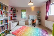 Casă gata de mutat, 5 cam, teren 507mp, stradă privata,...