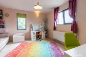 Casă gata de mutat, 5 cam, teren 507mp, stradă privata,...