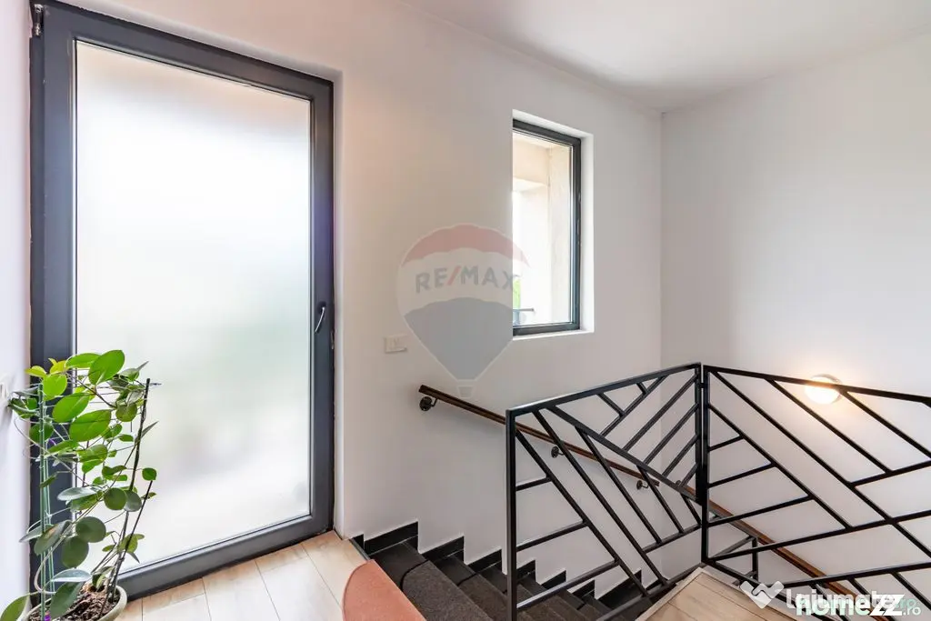 Casă gata de mutat, 5 cam, teren 507mp, stradă privata,...