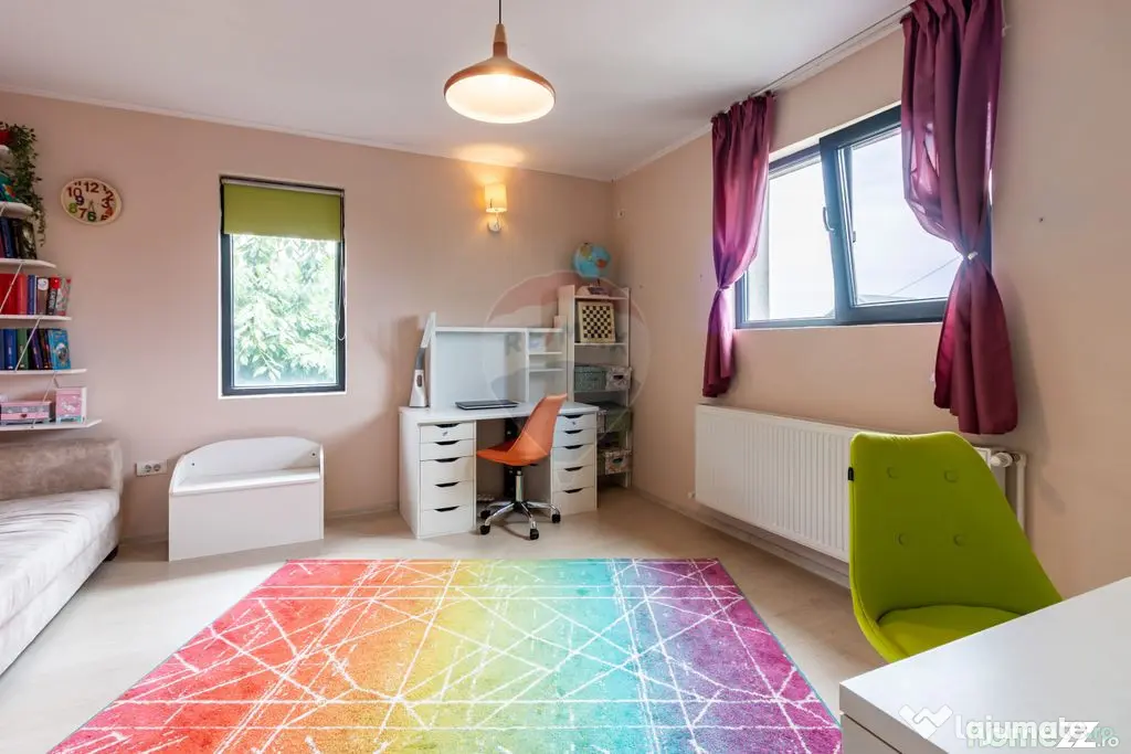 Casă gata de mutat, 5 cam, teren 507mp, stradă privata,...