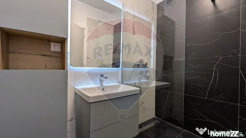Apartament cu 2 camere de închiriat în zona Splaiul Unirii