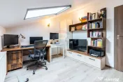 Apartament 3 camere de vânzare | Terasă 25 mp | Parcare...
