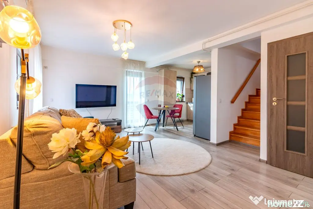 Apartament 3 camere de vânzare | Terasă 25 mp | Parcare...