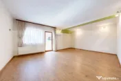 Oportunitate! Spatiu multifunctional cu vizibilitate mare si 