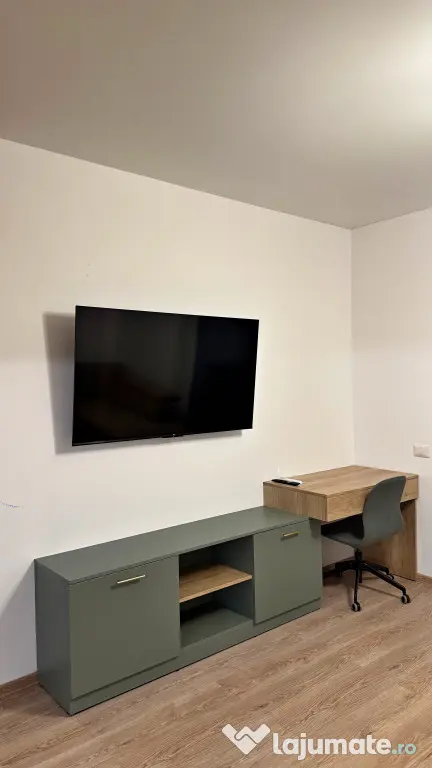 Aparatorii patriei studio prima inchiriere