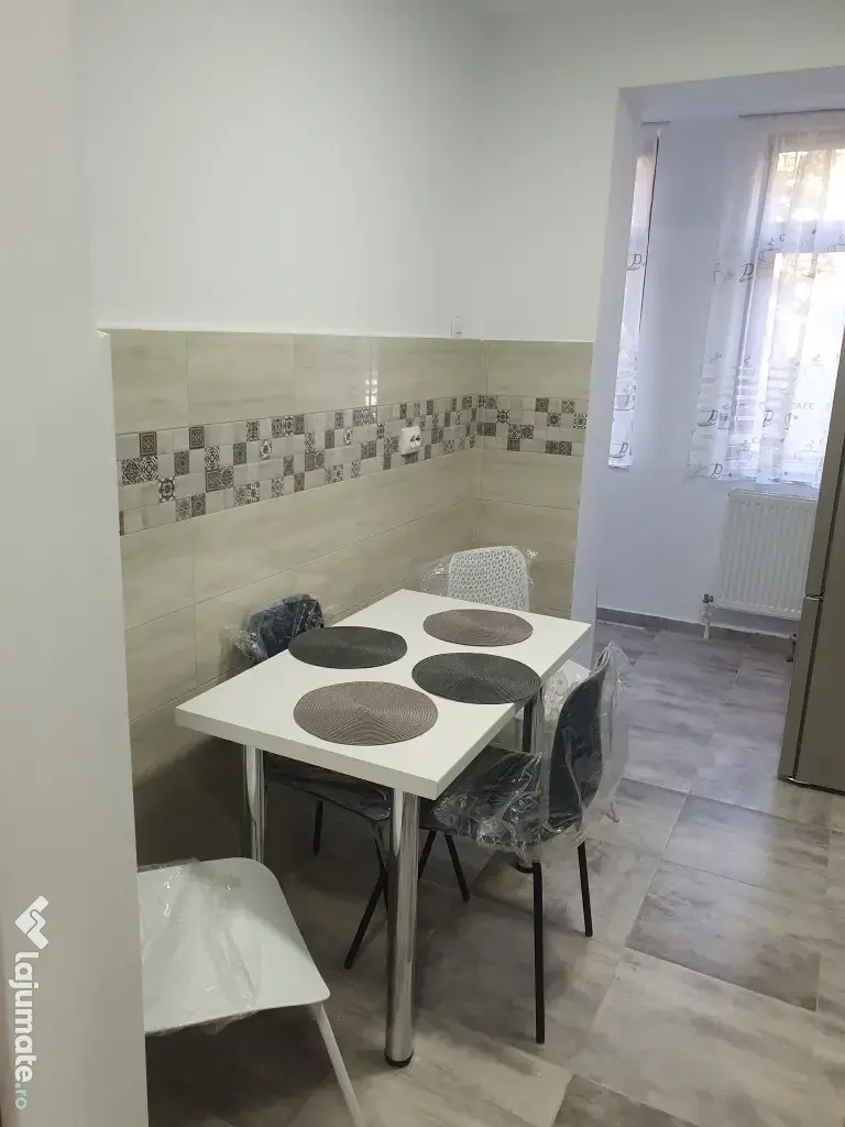 Persoana fizica inchiriez apartament 2 camere super central