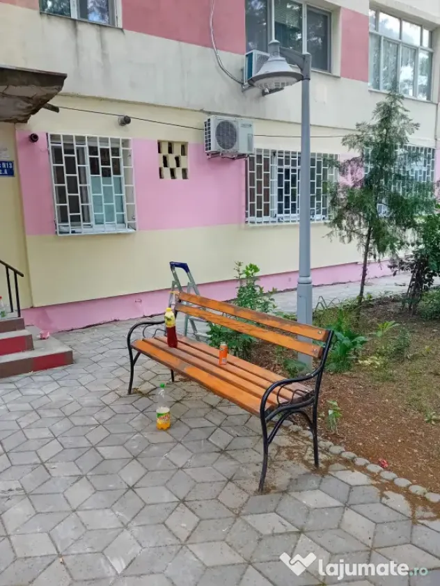 Apartament de închiriat ca spațiu comercial
