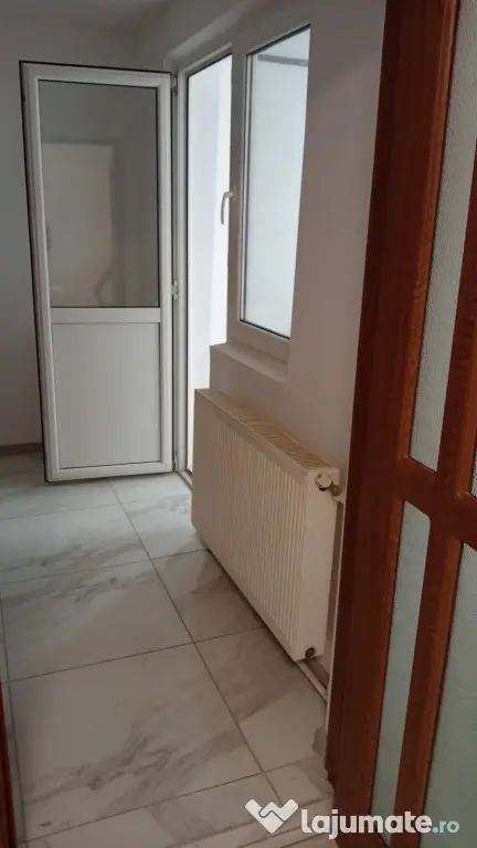 Apartament de închiriat ca spațiu comercial