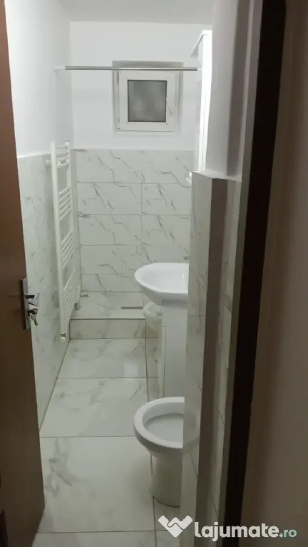 Apartament de închiriat ca spațiu comercial