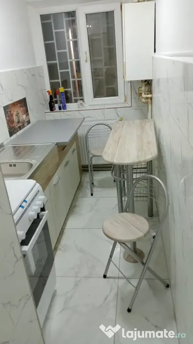 Apartament de închiriat ca spațiu comercial
