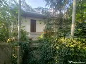 Casă de vacanță, 5 camere 100 mp utili, 3400 mp teren, zo 
