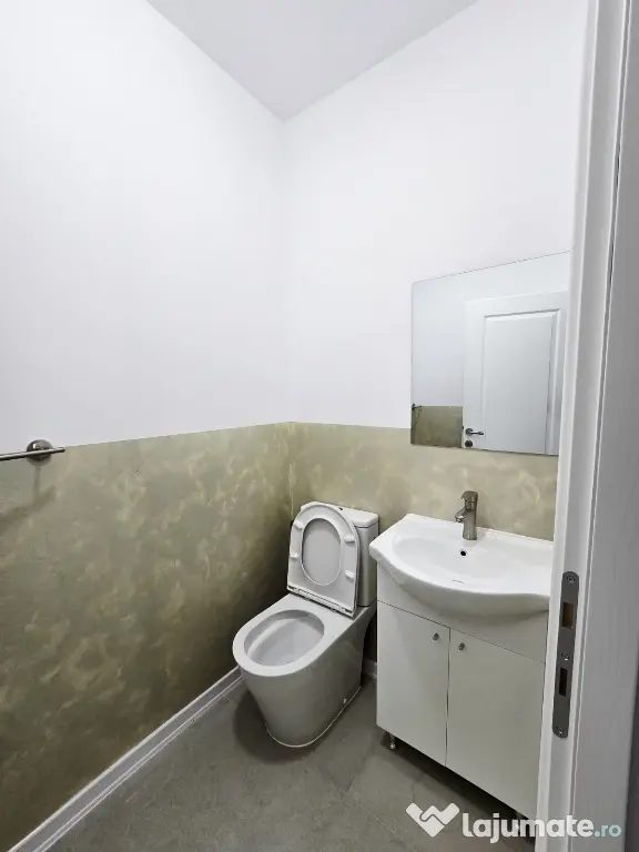 Casă de vânzare zona Sala Polivalentă
