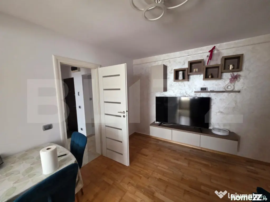 Apartament cu 2 camere, 44 mp, semidecomandat, zona Tiglina