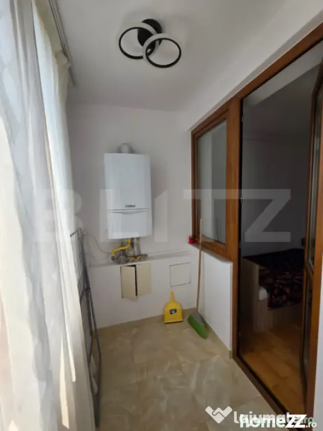 Apartament cu 2 camere, 44 mp, semidecomandat, zona Tiglina