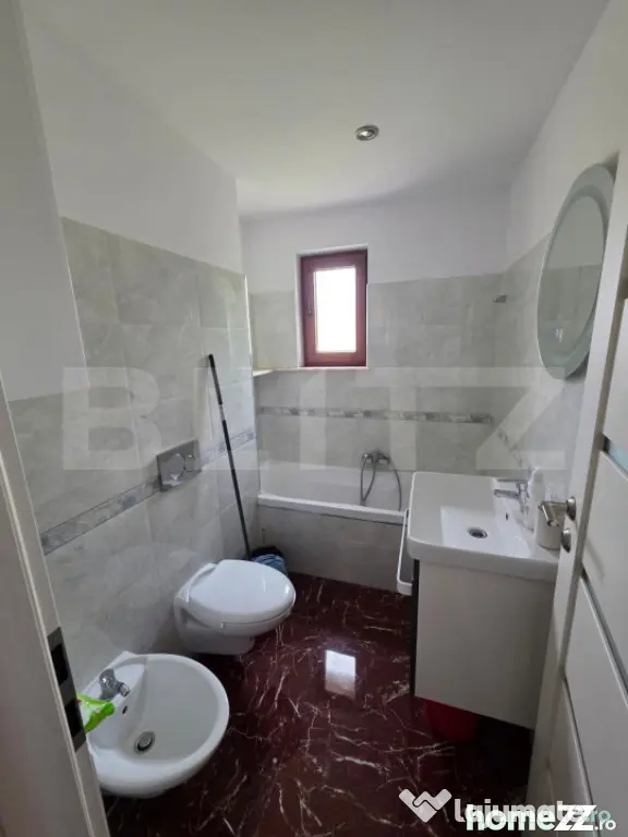 Apartament cu 2 camere, 44 mp, semidecomandat, zona Tiglina