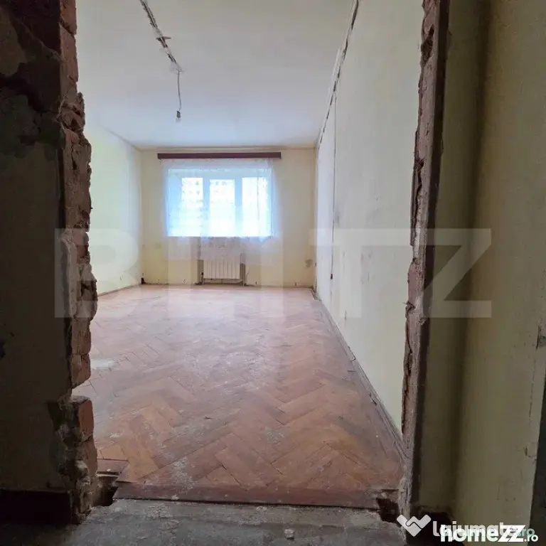 Apartament cu 3 camere, 67 mp, etaj intermediar, renovabil, - Suceava (Suceava)