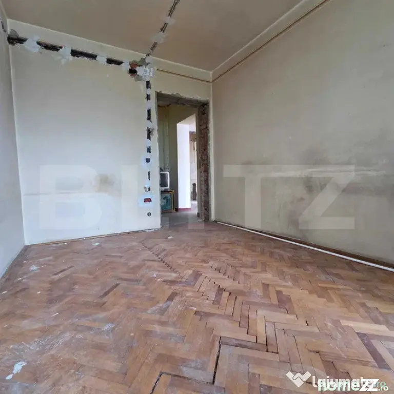 Apartament cu 3 camere, 67 mp, etaj intermediar, renovabil, - Suceava (Suceava)
