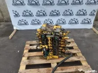 Distribuitor hidraulic Komatsu C4T51142 pentru excavator Komatsu PC210-7K 