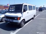 Vând Mercedes 210 benzina 