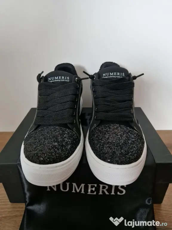 Adidași Casual Negri