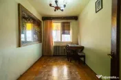 Apartament 4 camere decomandat - bvd. Revolutiei - COMISI... 