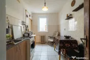 Apartament 4 camere decomandat - bvd. Revolutiei - COMISI... 