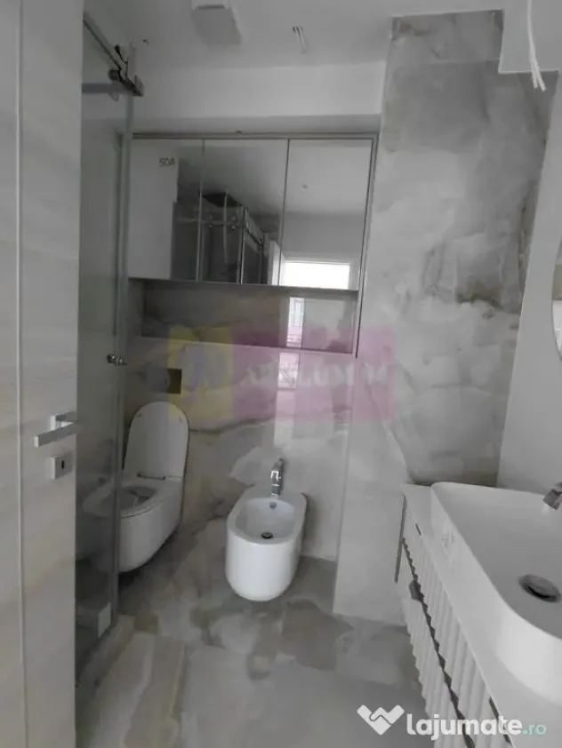 Apartamente de lux 2 camere in Mamaia Nord cu vedere la M...
