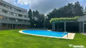 Apartament 5 camere cu gradina privata 