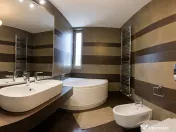 Apartament 5 camere cu gradina privata 