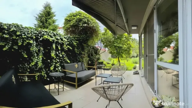 Apartament 5 camere cu gradina privata