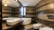 Apartament 5 camere cu gradina privata 