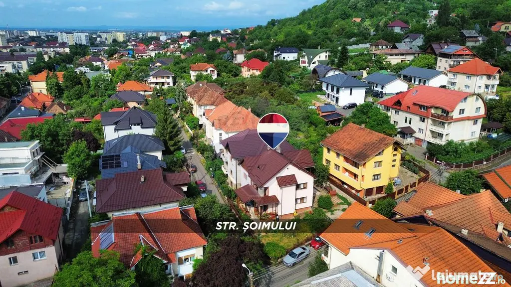 Casă individuala, cu 6 camere 250m2/ 423m2 teren zona pa...